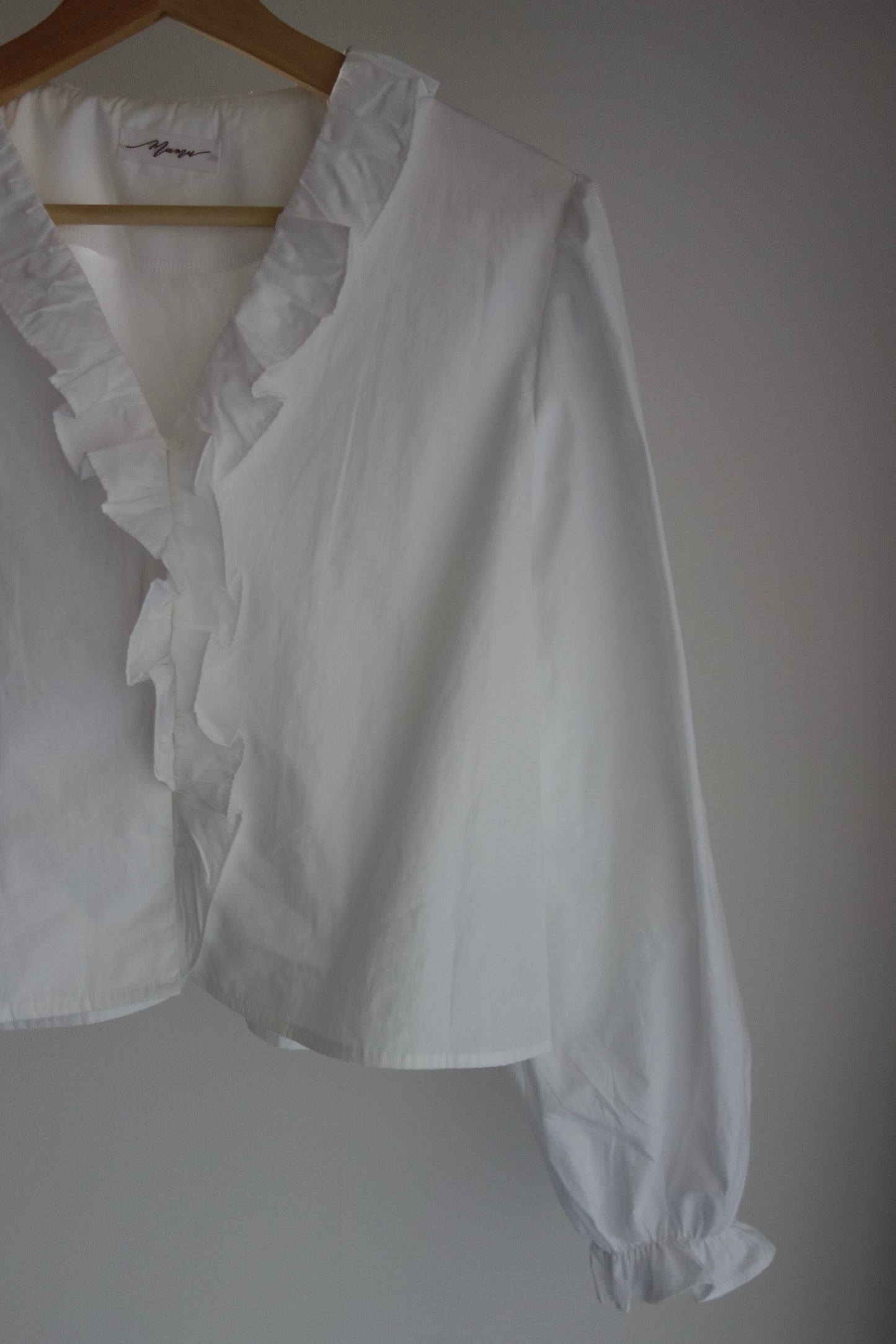予約 / FRILL BLOUSE