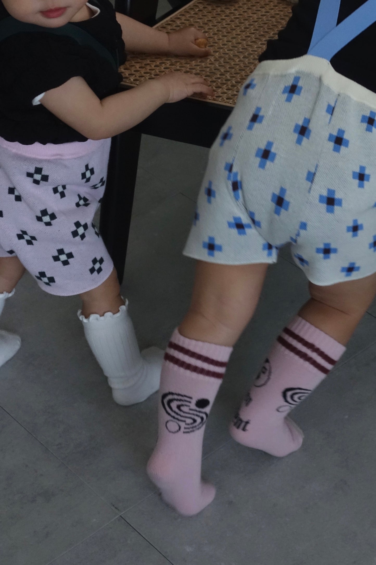 FLOWER TILE SHORT PANTS