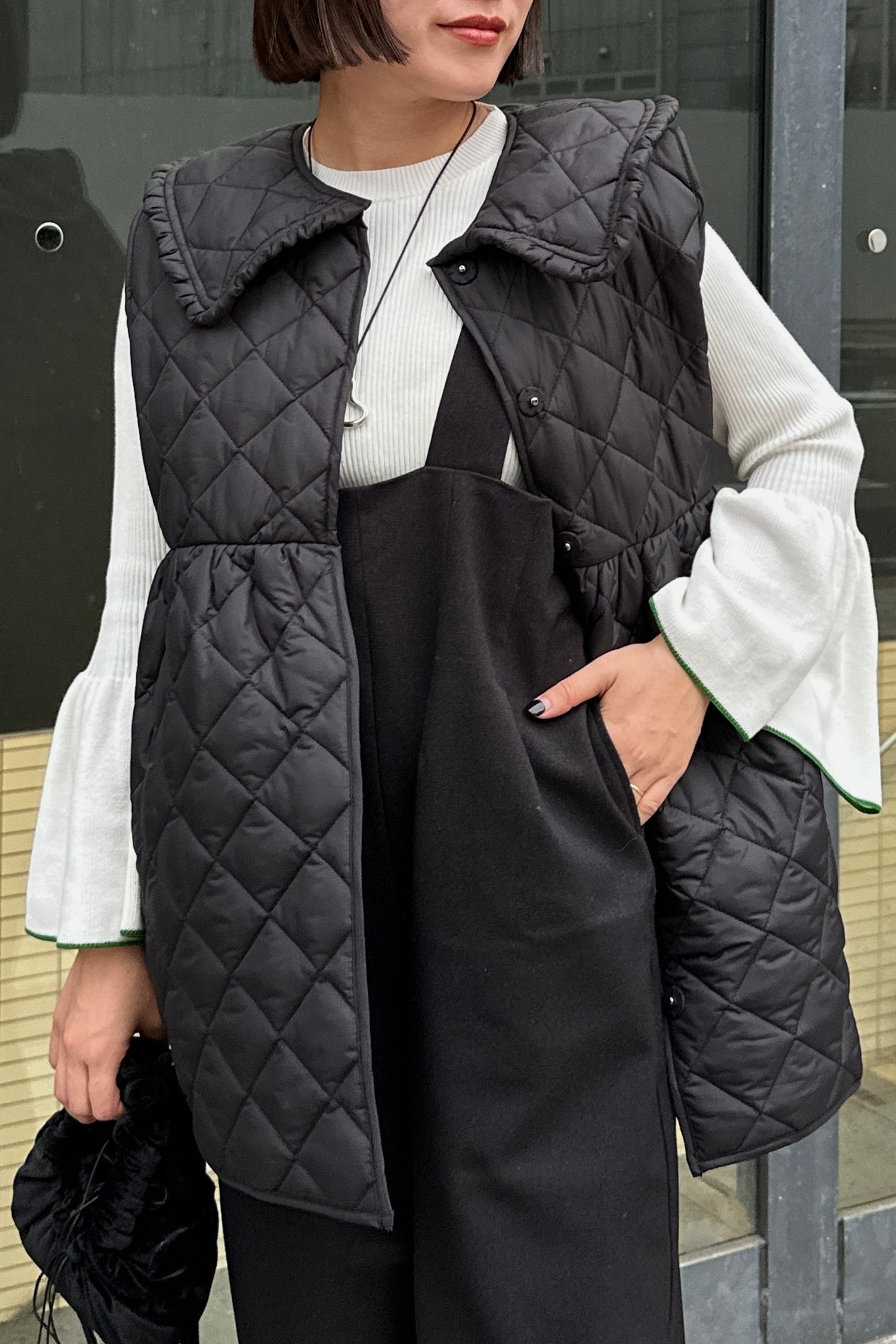 QUILTING FRILL VEST