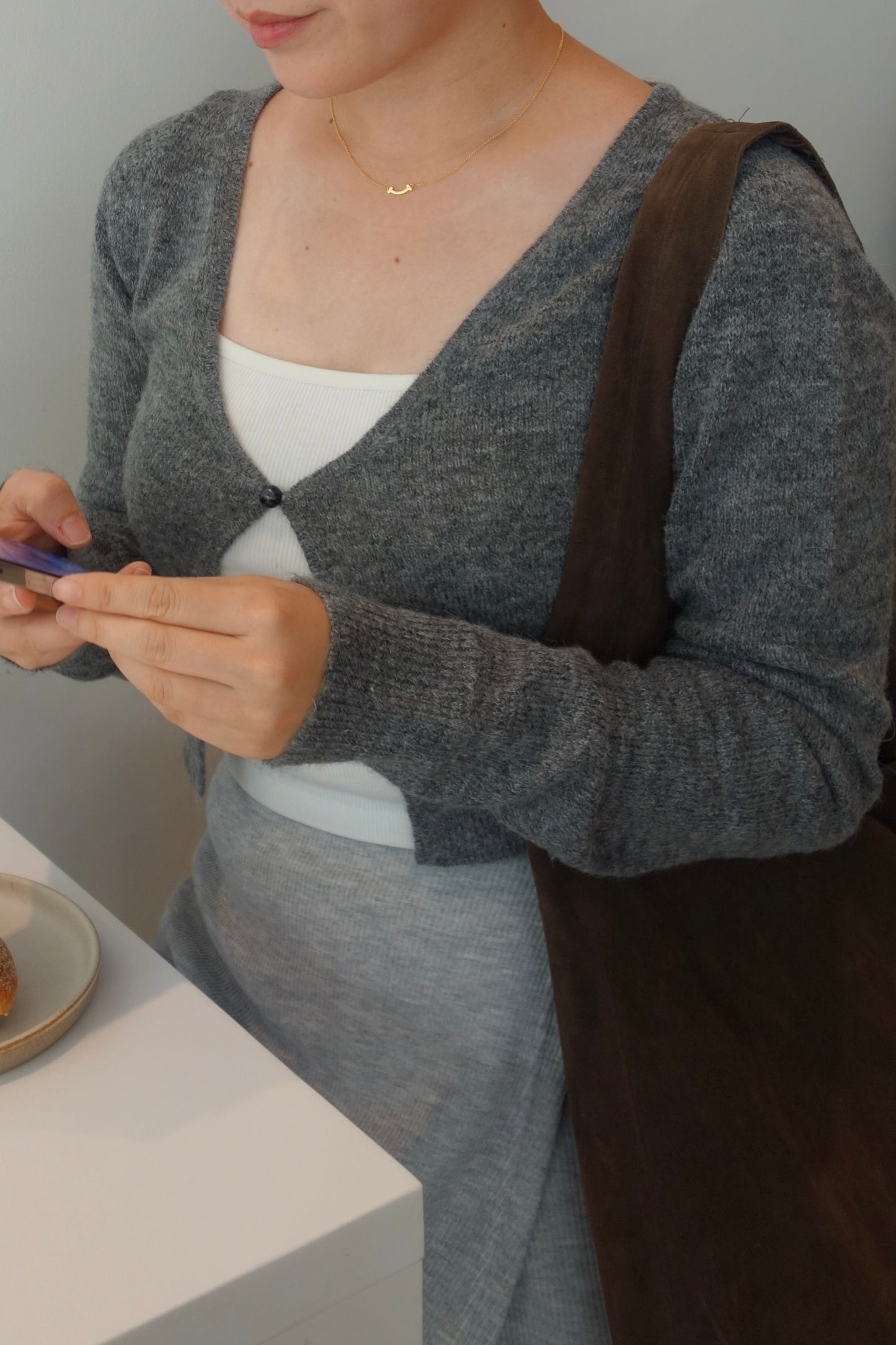 SAMPLE SALE
 / CROPPED KNIT CARDIGAN