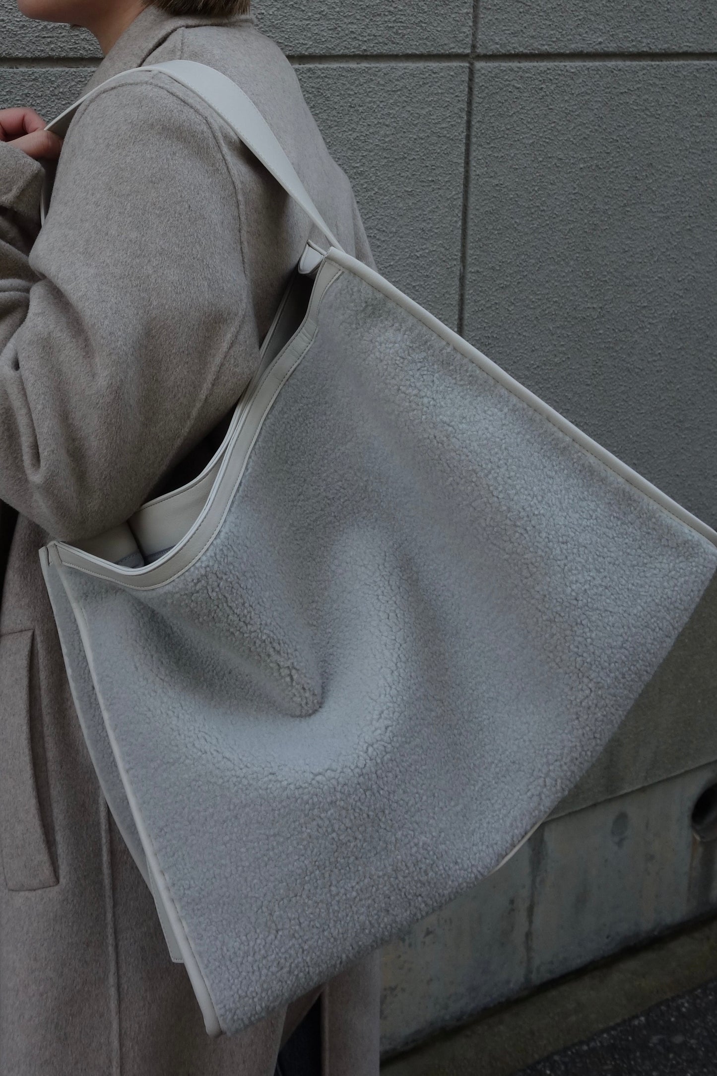 LEATHER BOA TOTE