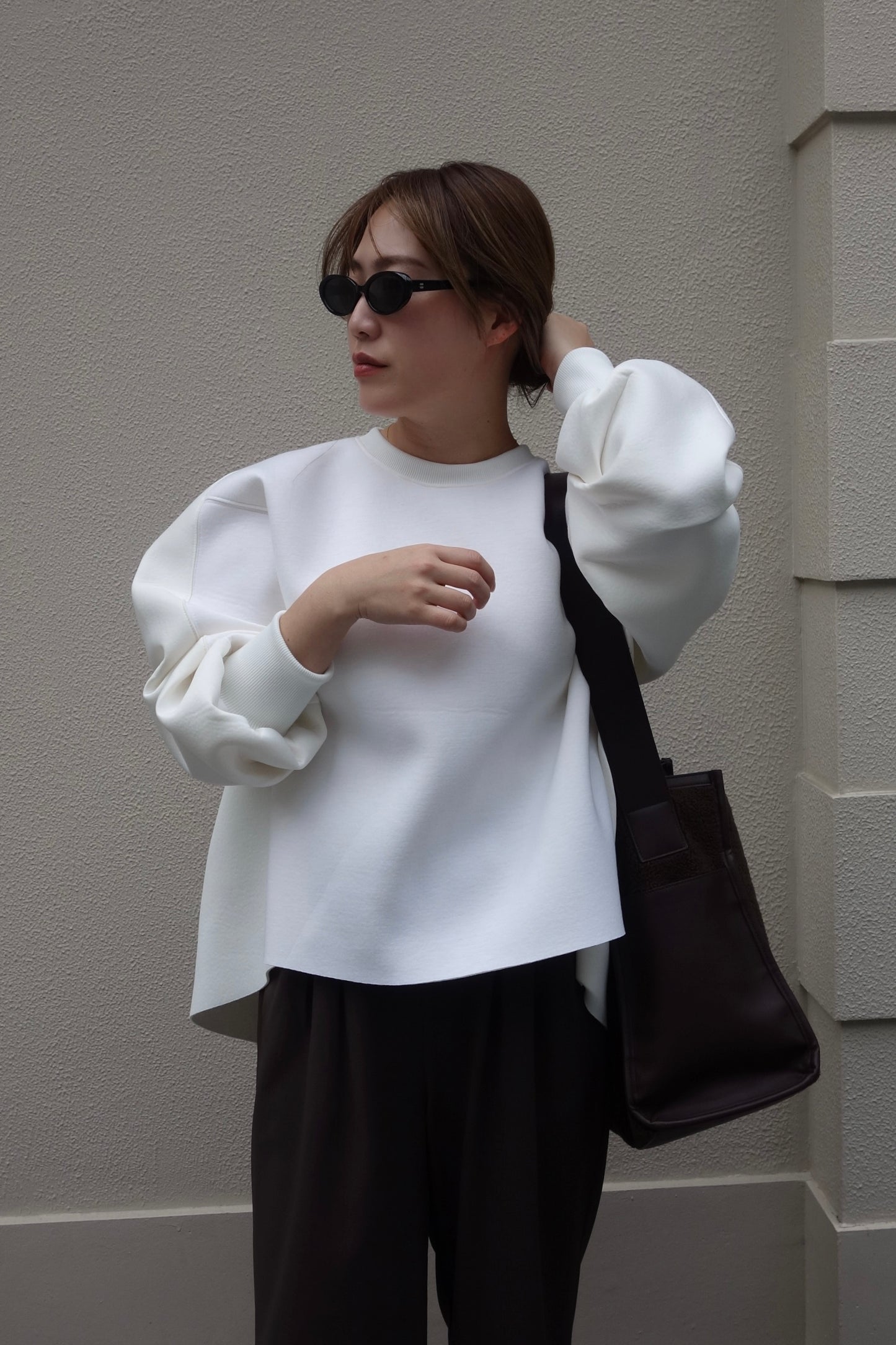 BONDING SWEAT FLARE TOPS