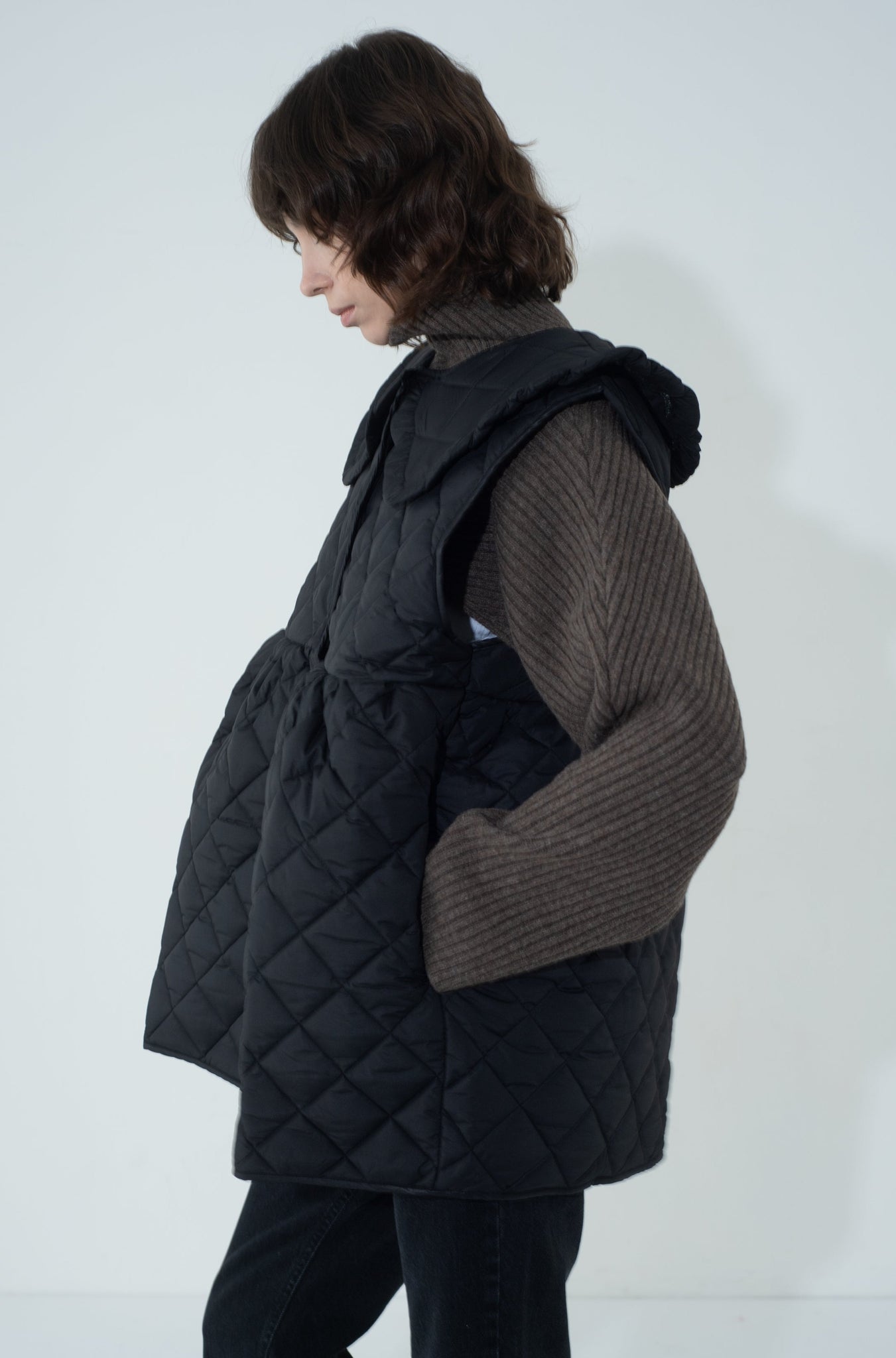 MAMU mamu_online QUILTING FRILL VEST - トップス