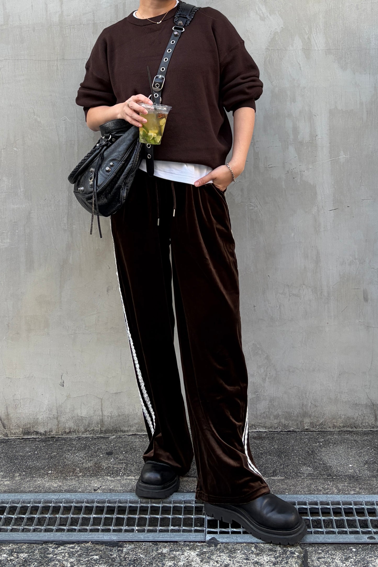 予約 / VELVET LACE PANTS