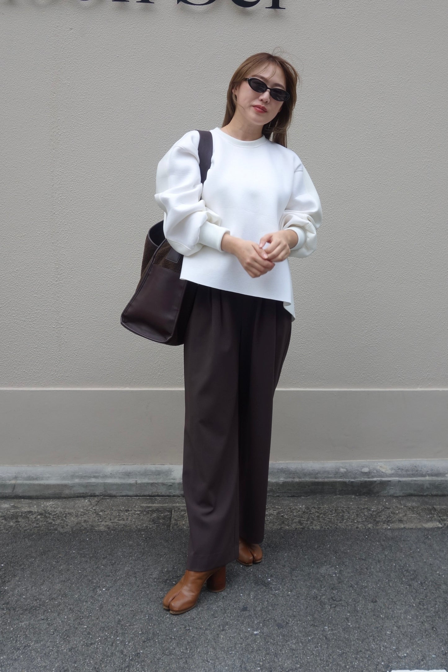 BONDING SWEAT FLARE TOPS