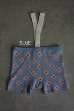 画像をギャラリービューアに読み込む, Flower tile suspender short pants
