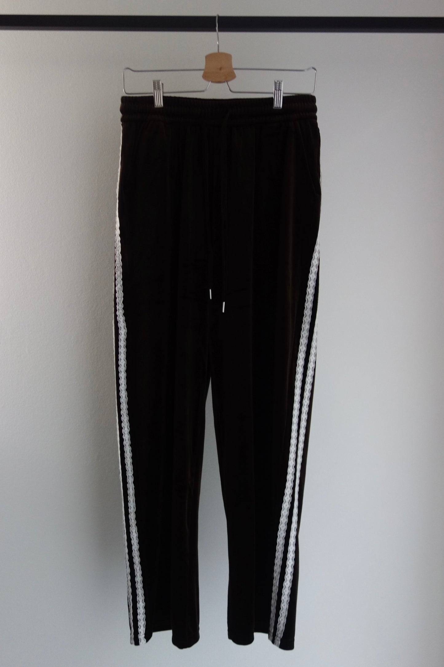 予約 / VELVET LACE PANTS