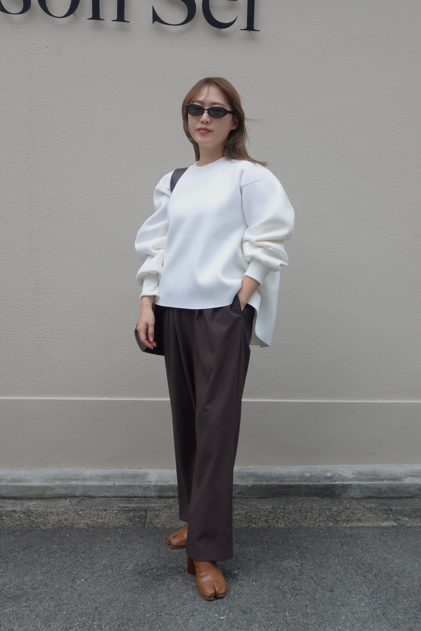 BONDING SWEAT FLARE TOPS