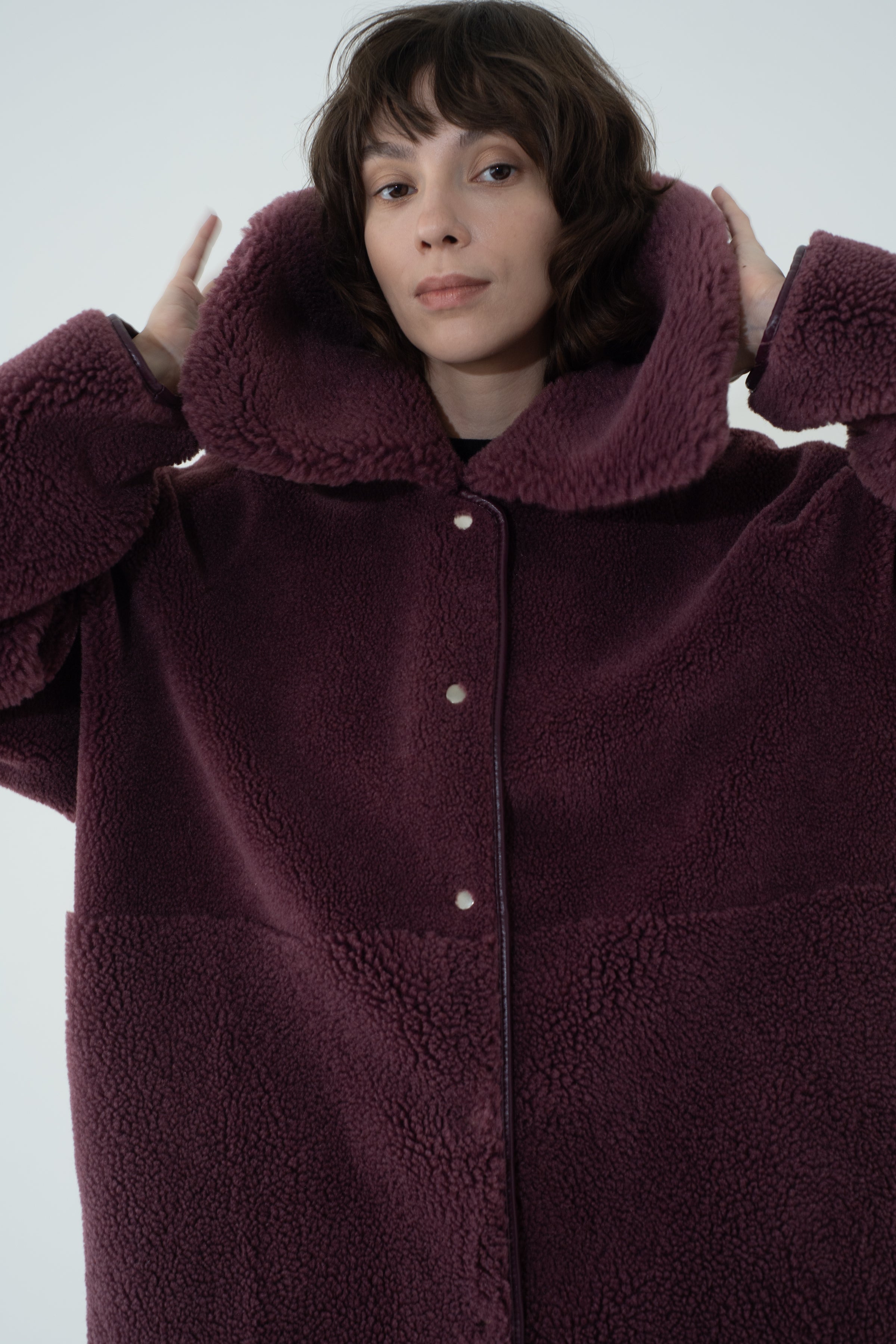 BOA COLLAR COAT (BORDEAUX) – MAMU
