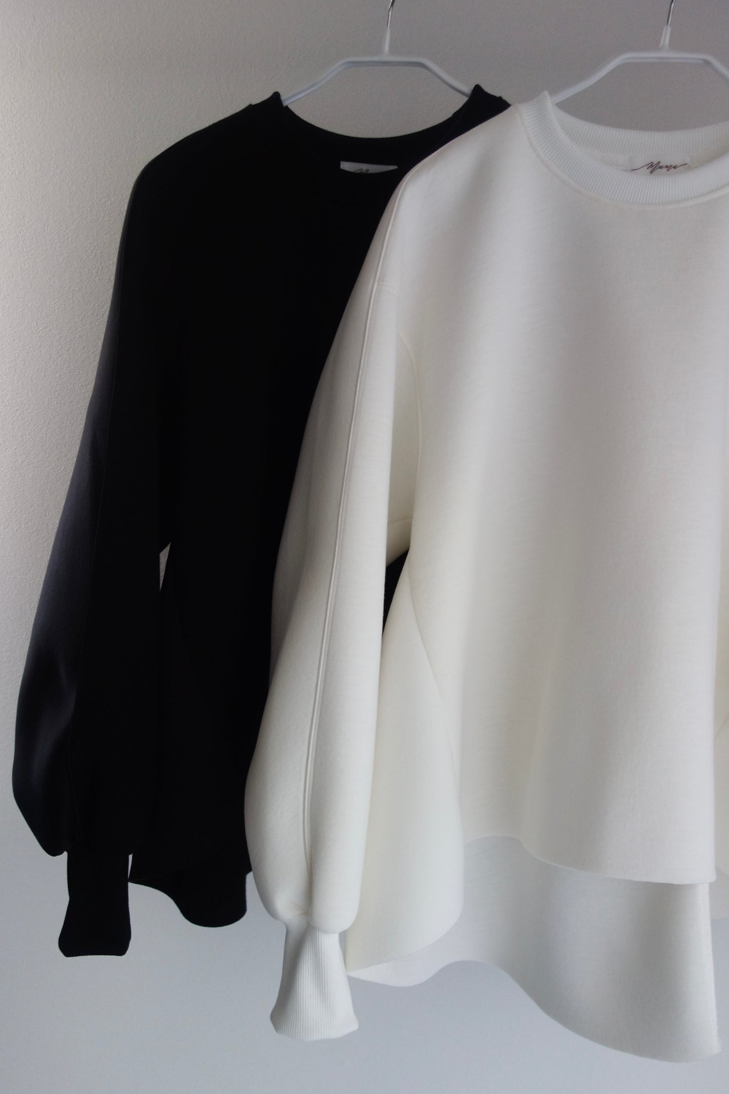 BONDING SWEAT FLARE TOPS