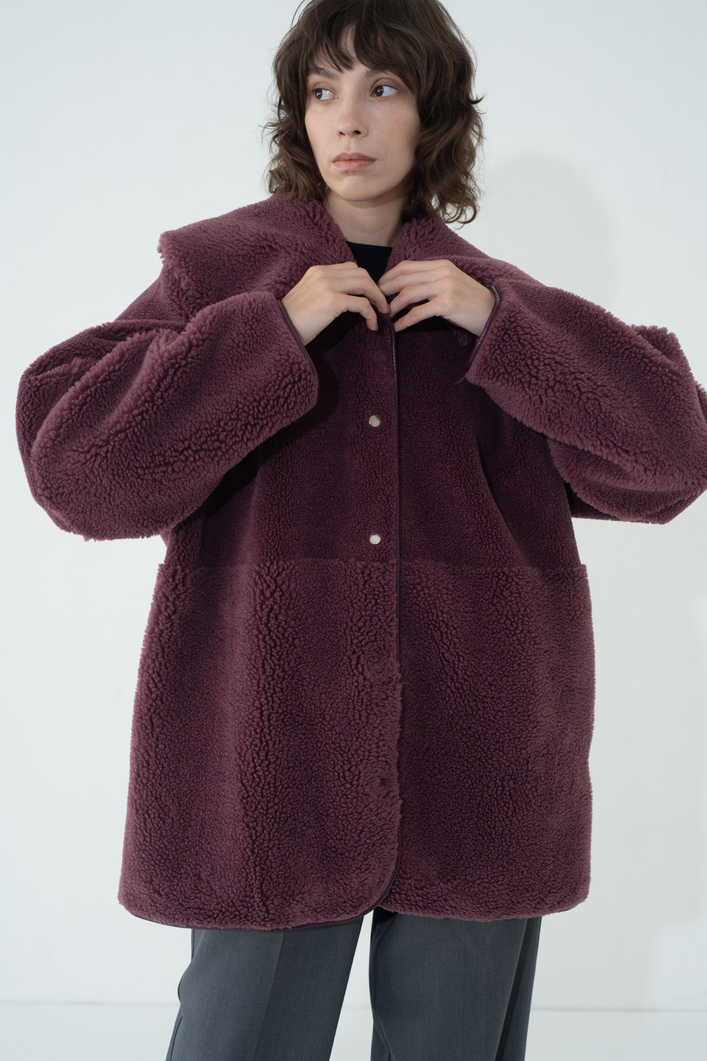 BOA COLLAR COAT (BORDEAUX) – MAMU