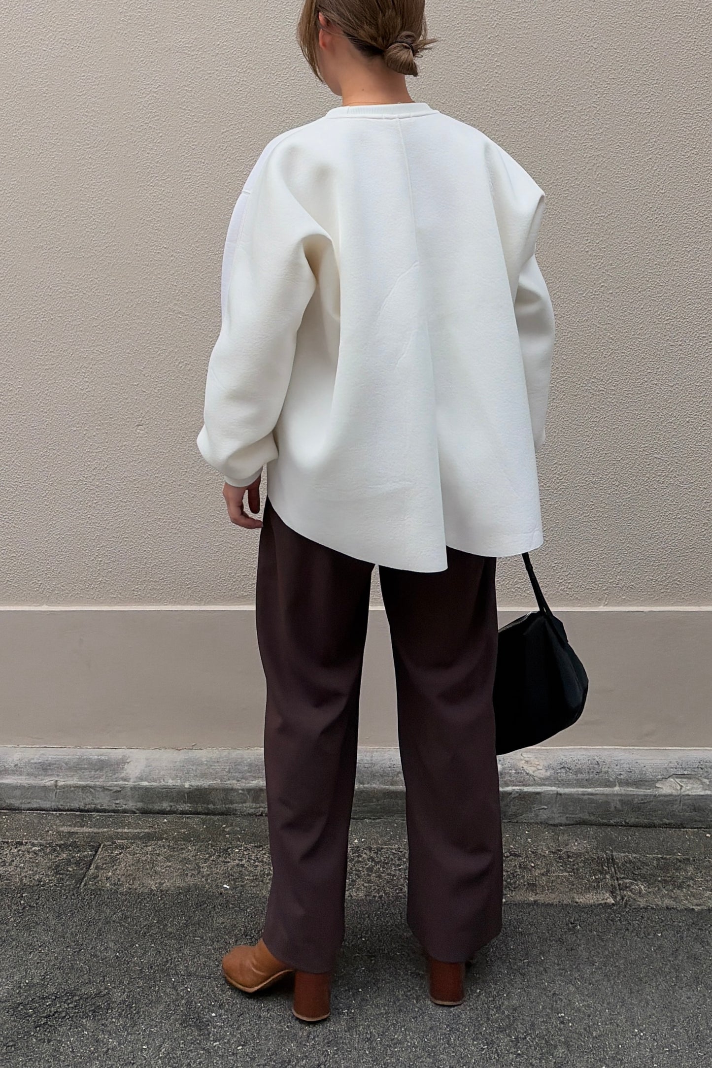 BONDING SWEAT FLARE TOPS