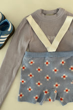 画像をギャラリービューアに読み込む, Flower tile suspender short pants
