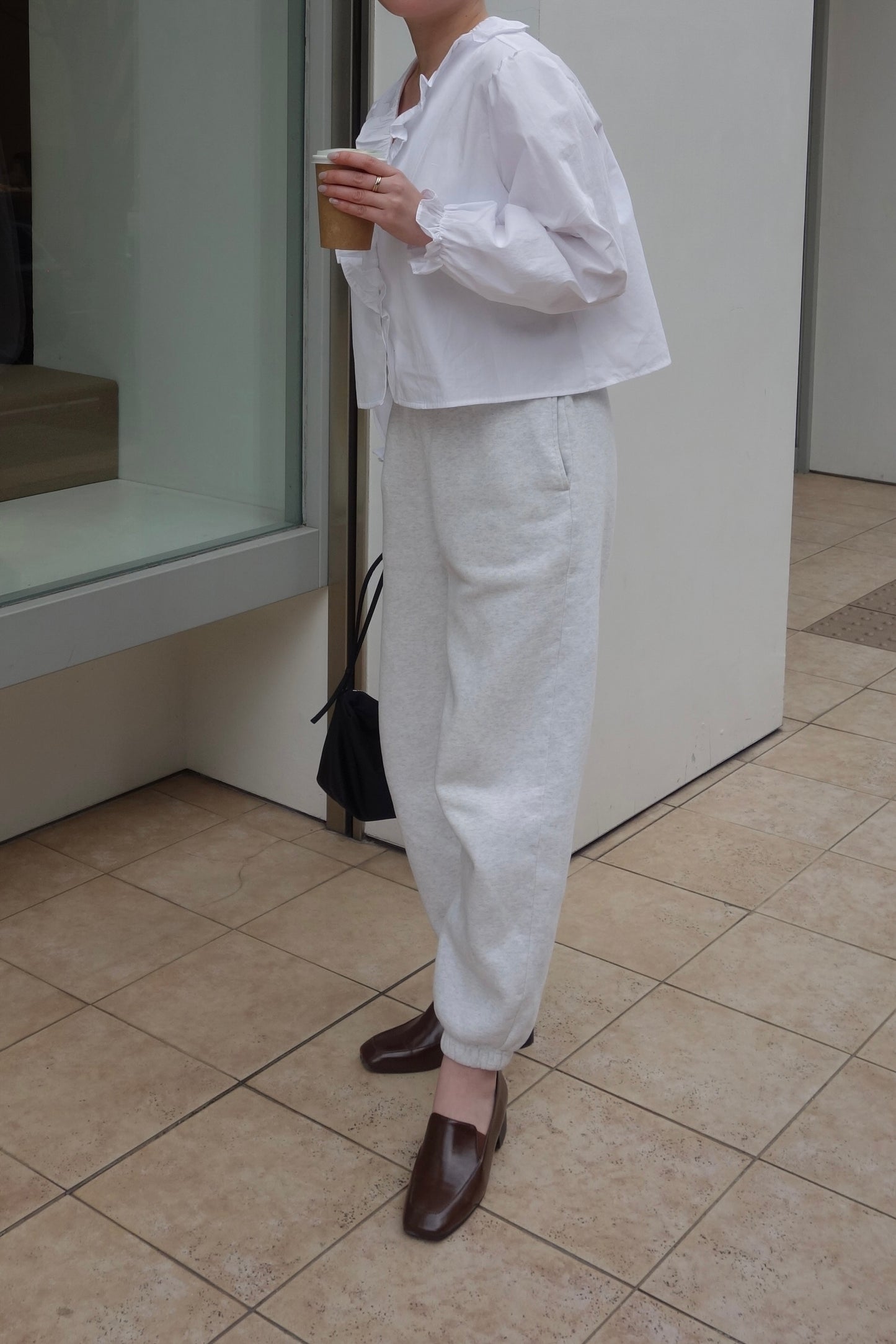 予約 / FRILL BLOUSE