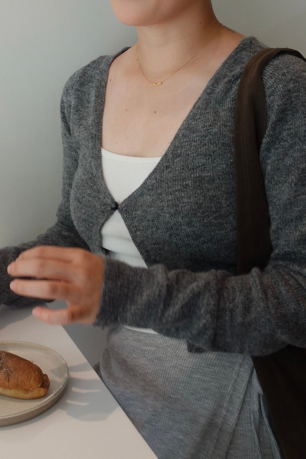 SAMPLE SALE
 / CROPPED KNIT CARDIGAN