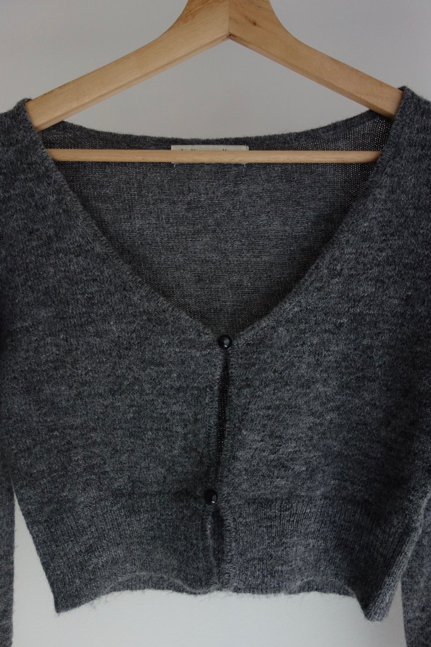 SAMPLE SALE
 / CROPPED KNIT CARDIGAN