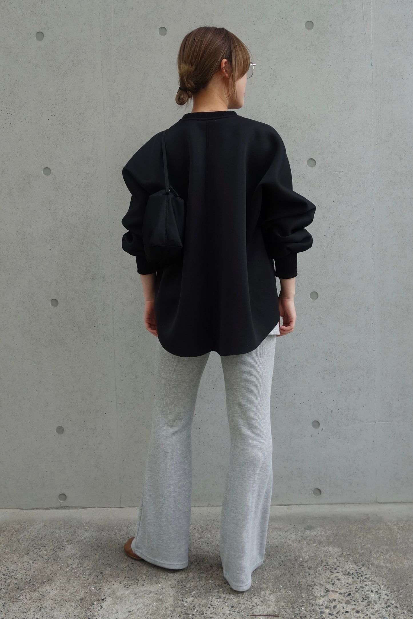 BONDING SWEAT FLARE TOPS