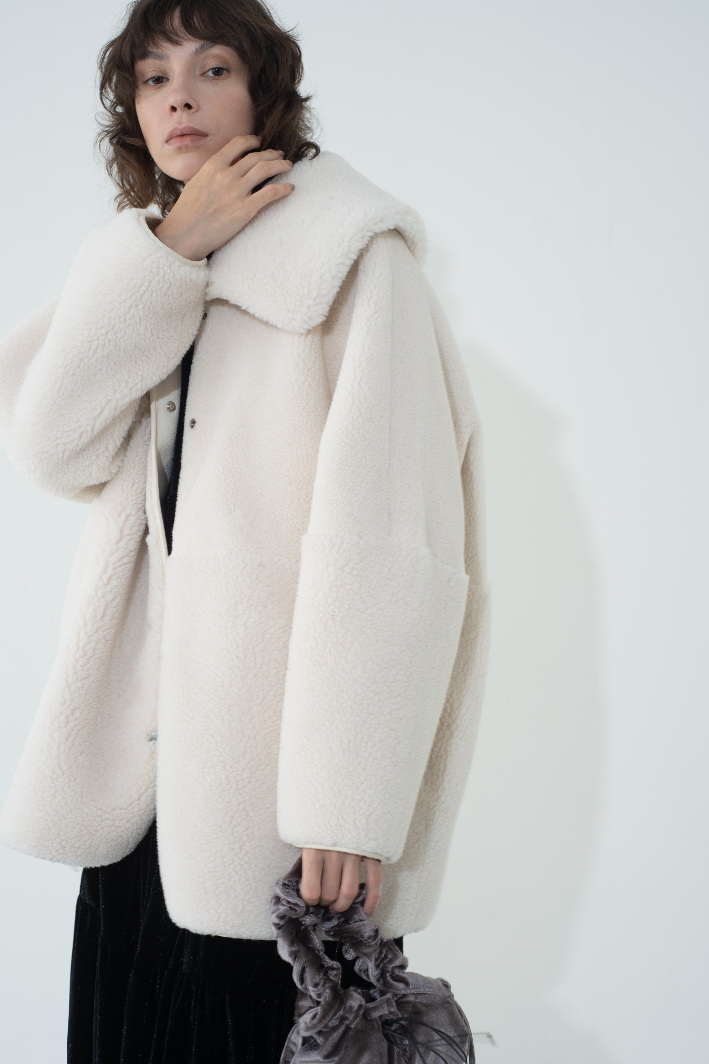 BOA COLLAR COAT (BORDEAUX) – MAMU