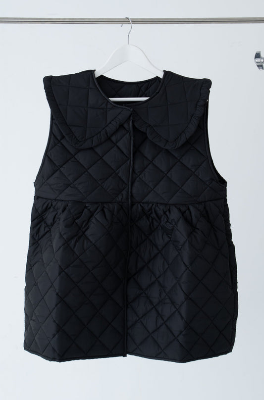 QUILTING FRILL VEST